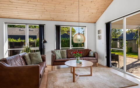 Shania - 300M from the Sea: Herbe, Prairie, Lot Terre, Chalet, Zone Rurale, Prairie, Batiments Jardin, Jardin, Cabanon