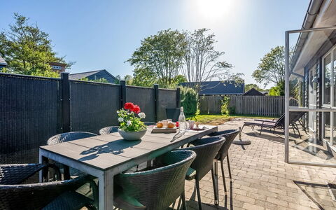 Shania - 300M from the Sea: Herbe, Prairie, Lot Terre, Chalet, Zone Rurale, Prairie, Batiments Jardin, Jardin, Cabanon