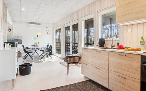 Amaja - 600M from the Sea: Meubles, Design Intérieur, Sol, Bois, Sol, Plafond, Cuisine, Parquet, Comptoir, Chaise