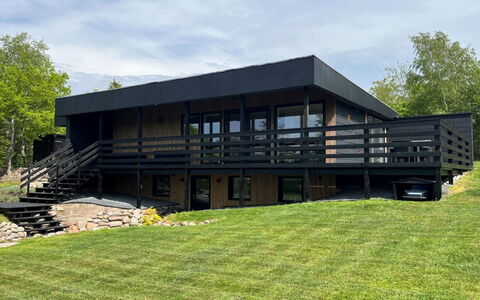 Amaja - 600M from the Sea: Piscine, Mobilier De Jardin, Meubles, Recours, Dalle, Eco Hôtel, Ombre, Chaise, Loisir, Biens