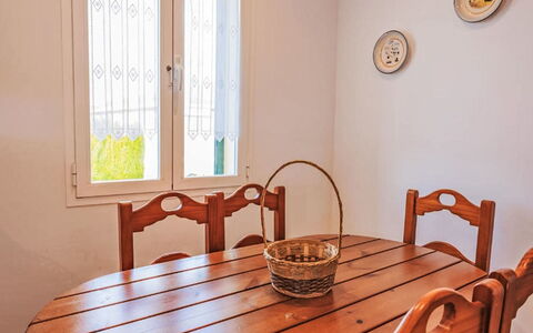 Llebeig 155: Meubles, Sol, Bois, Design Intérieur, Sol, Table, Pièce, Éclairage, Salle À Manger, Table Cuisine Et Salle A Manger