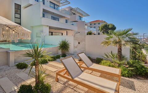Mistral: Mer, Côte, Plage, Océan, Ombre, Balcon, Planche, Mobilier De Jardin