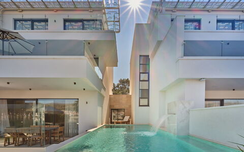 Mistral: Mer, Côte, Plage, Océan, Ombre, Balcon, Planche, Mobilier De Jardin