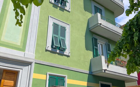 Corso Roma 15 Vacanze - Levanto: Design Urbain, Appartement, Composite, Balcon, Condominium, Peindre, Moulage, Conception, Couvre-Fenêtres