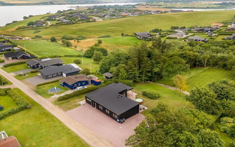 Stjerne - 300M to the Fjord: Chaîne De Montagnes, Vallée, Village De Montagne, Ville Resort