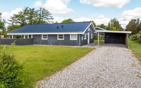 Ebertine - 740M to the Fjord: Maison, Domicile, Toit, Chalet, Biens, Aménagement Paysager, Batiments Jardin, Siding, Ferme