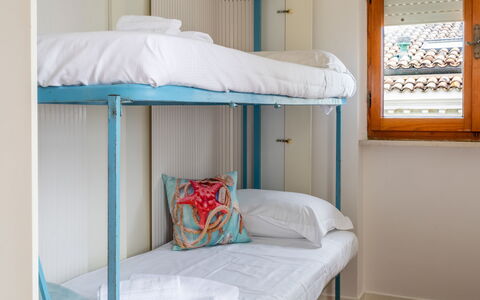 La Terrazza Sul Conero: Lit Superposé, Design Intérieur, Linge, Lit, Cadre De Lit, Hôtel, Chambre, Literie, Dortoir, Drap De Lit