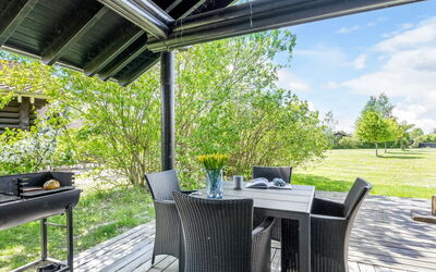 Edzard - 900M from the Sea