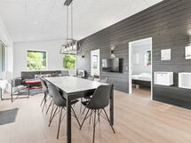Harri - 400M from the Sea