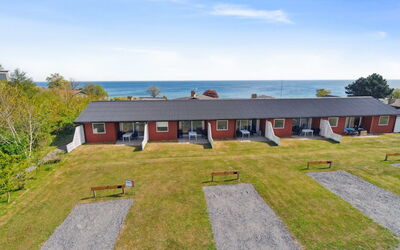 Heddi - 300M from the Sea