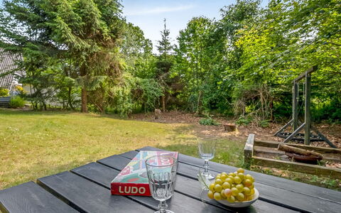 Armgard - 600M from the Sea: Toit, Domicile, Porte, Chalet, Ombre, Siding, Cour, Biens, Arrière-Cour