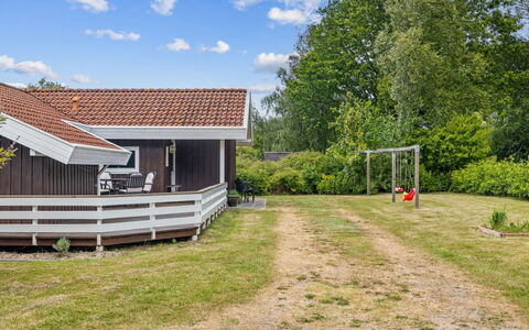 Hennrik - 240M from the Sea: Herbe, Prairie, Lot Terre, Chalet, Zone Rurale, Prairie, Batiments Jardin, Jardin, Cabanon