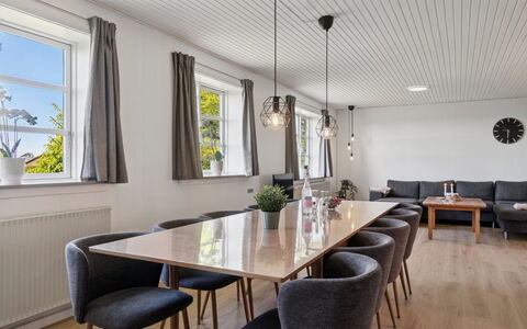 Agny - 2.2Km from the Sea: Meubles, Design Intérieur, Bois, Sol, Plafond, Table, Table Cuisine Et Salle A Manger, Sol, Domicile, Salle À Manger