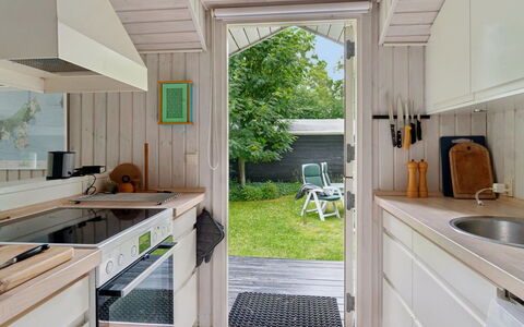 Tekla - from the Sea: Bois, Sol, Design Intérieur, Plafond, Cuisine, Comptoir, Dur, Plante D'Appartement, Tache De Bois, Cabinetry