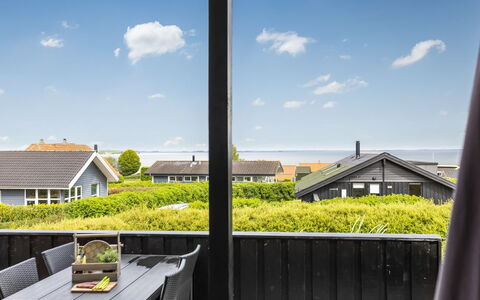 Fraja - 300M from the Sea: Maison, Domicile, Toit, Zone Résidentielle, Chalet, Biens, Ferme, Pelouse, Aménagement Paysager, Siding