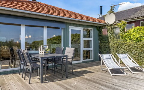 Egonie - 100M from the Sea: Biens, Ombre, Allée, Ferme