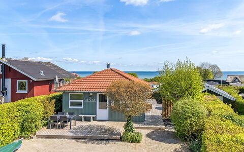 Egonie - 100M from the Sea: Biens, Ombre, Allée, Ferme