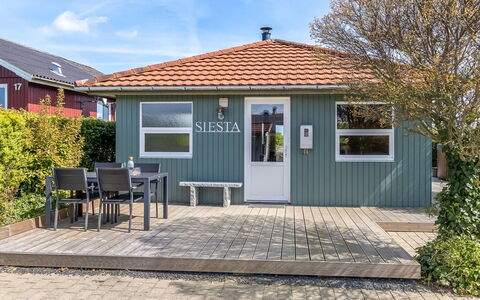 Egonie - 100M from the Sea: Biens, Ombre, Allée, Ferme