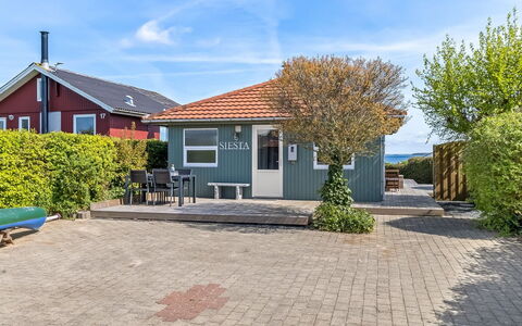 Egonie - 100M from the Sea: Biens, Ombre, Allée, Ferme
