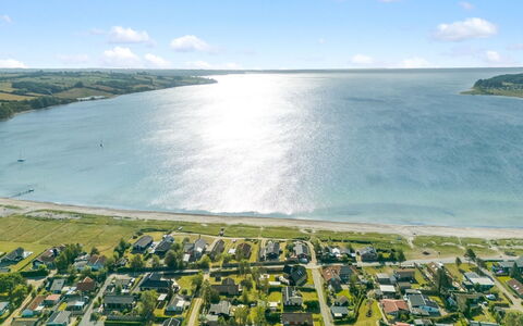 Withger - 20M from the Sea: Maison, Domicile, Toit, Zone Résidentielle, Chalet, Biens, Ferme, Pelouse, Aménagement Paysager, Siding