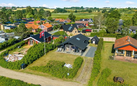 Withger - 20M from the Sea: Maison, Domicile, Toit, Zone Résidentielle, Chalet, Biens, Ferme, Pelouse, Aménagement Paysager, Siding