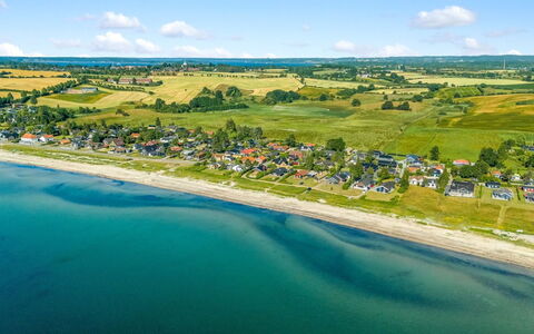 Withger - 20M from the Sea: Maison, Domicile, Toit, Zone Résidentielle, Chalet, Biens, Ferme, Pelouse, Aménagement Paysager, Siding