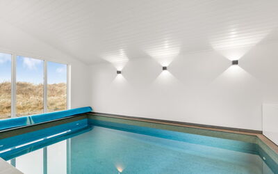 Agnes - 900M from the Sea