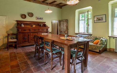 Mainero: Meubles, Design Intérieur, Sol, Table, Bois, Salle À Manger, Sol, Plafond, Chaise, Table Cuisine Et Salle A Manger
