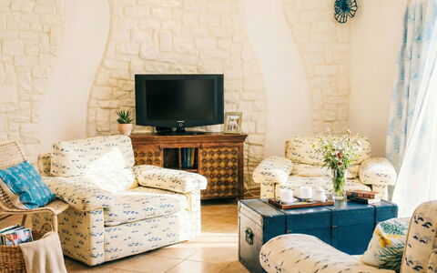 Santa Maria Navarrese 651: Meubles, Design Intérieur, Mur, Bois, Sol, Pièce, Canapé, Salon, Sol, Éclairage