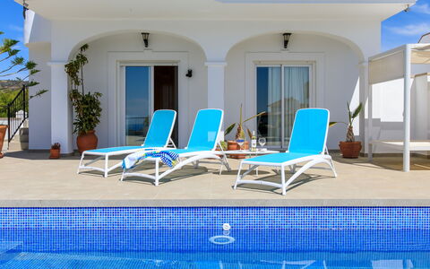 Almijara: Meubles, Piscine, Recours, Chaise, Mobilier De Jardin, Plante D'Appartement, Eco Hôtel, Pot De Fleur, Hôtel, Villa