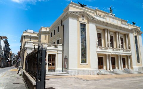Ortona 649: Architecture, Colonne, Porte, Moulage, Architecture Classique, Balcon, Escaliers, Résidence Officielle