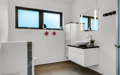 Ejnarine - 1.5Km from the Sea: Design Intérieur, Sol, Luminaire Plomberie, Salle De Bains, Sol, Plafond, Robinet, Armoire De Toilette, Miroir, Plomberie
