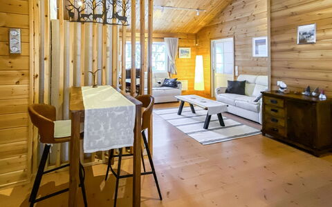 Jerisrannantie 7: Design Intérieur, Sol, Bois, Sol, Plafond, Meubles, Pièce, Domicile, Éclairage, Parquet