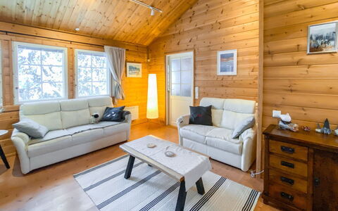Jerisrannantie 7: Bois, Plafond, Design Intérieur, Meubles, Domicile, Chalet, Sol, Pièce, Salon, Canapé