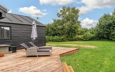 Smilla - 1.1Km from the Sea: Herbe, Bois, Toit, Lot Terre, Domicile, Plate-Forme, Chalet, Jardin, Dur, Planche