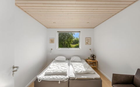 Smilla - 1.1Km from the Sea: Mur, Design Intérieur, Bois, Sol, Sol, Plafond, Chambre, Lit, Pièce, Meubles