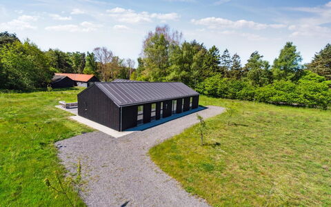Tove - 350M from the Sea: Bois, Meubles, Appartement, Pièce, Plafond, Tache De Bois, Chaise, Dur, Vernis, Lumber