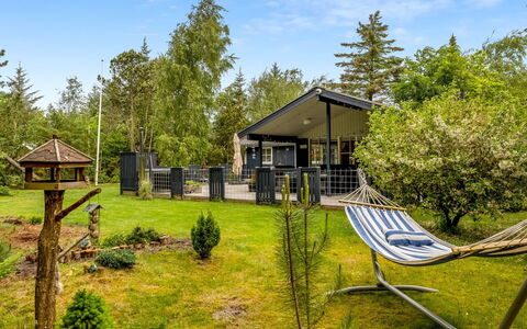 Emelrik - 2Km from the Sea: Bois, Domicile, Porche, Plate-Forme, Dur, Toit, Tache De Bois, Parquet, Eco Hôtel