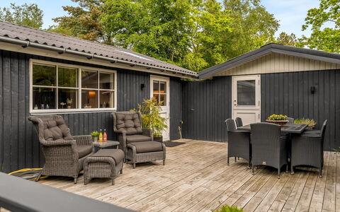 Emelrik - 2Km from the Sea: Bois, Domicile, Porche, Plate-Forme, Dur, Toit, Tache De Bois, Parquet, Eco Hôtel