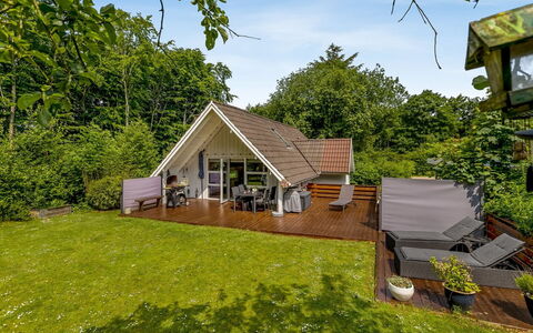 Ejvind - 30Km from the Sea: Biens, Ombre, Allée, Ferme