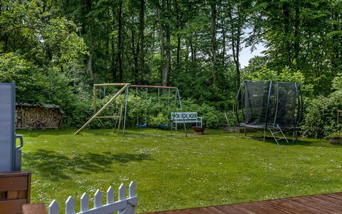 Ejvind - 30Km from the Sea: Biens, Ombre, Allée, Ferme