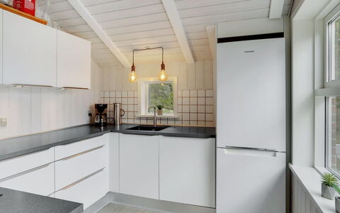 Rietrikki - 2.4Km from the Sea: Cuisine, Appareil De Cuisine, Comptoir, Principaux Appliance, Design Intérieur, Sol, Bois, Cabinetry, Électroménager, Plafond