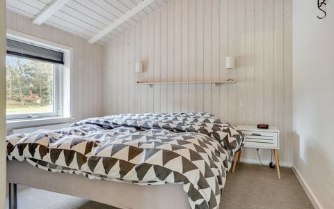 Rietrikki - 2.4Km from the Sea: Chambre, Lit, Bois, Literie, Drap De Lit, Plafond, Design Intérieur, Linge, Sol, Cadre De Lit