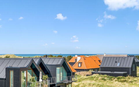Anita - 575M from the Sea: Biens, Ombre, Allée, Ferme
