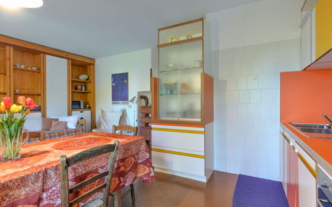 L'Aietta di Maciarello: Sol, Design Intérieur, Bois, Plafond, Sol, Pièce, Meubles, Cuisine, Cabinetry, Appartement
