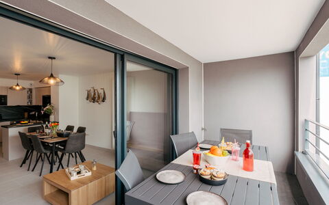 Chasse Marée: Piscine, Appartement, Balcon, Recours, Mobilier De Jardin, Appartement Penthouse, Villa