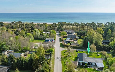 Bedrija - 100M from the Sea: Biens, Ombre, Allée, Ferme