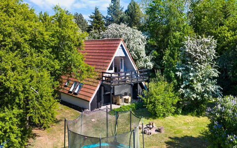 Sunna - 1Km from the Sea: Chalet, Jardin, Pelouse, Ombre, Cour, Batiments Jardin, Arrière-Cour, Parc, Ferme, Cabane En Rondins