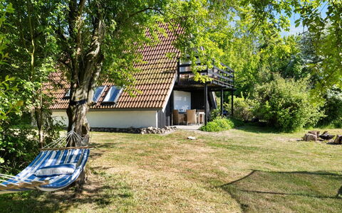 Sunna - 1Km from the Sea: Bois, Sol, Design Intérieur, Sol, Meubles, Parquet, Pièce, Plafond, Tache De Bois, Dur