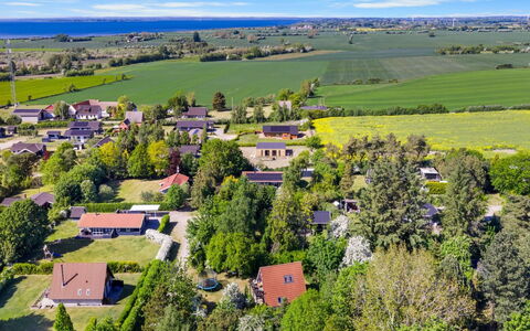Sunna - 1Km from the Sea: Bois, Sol, Design Intérieur, Sol, Meubles, Parquet, Pièce, Plafond, Tache De Bois, Dur